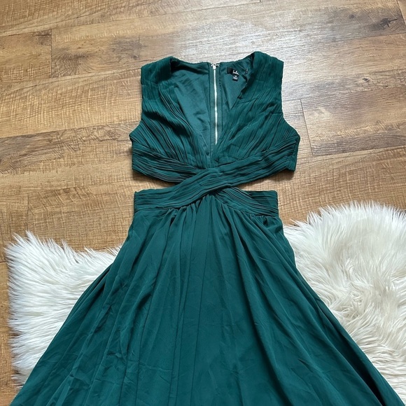 LULU’S Vivid Imagination Emerald Green Cutout Maxi Dress - Picture 13 of 14